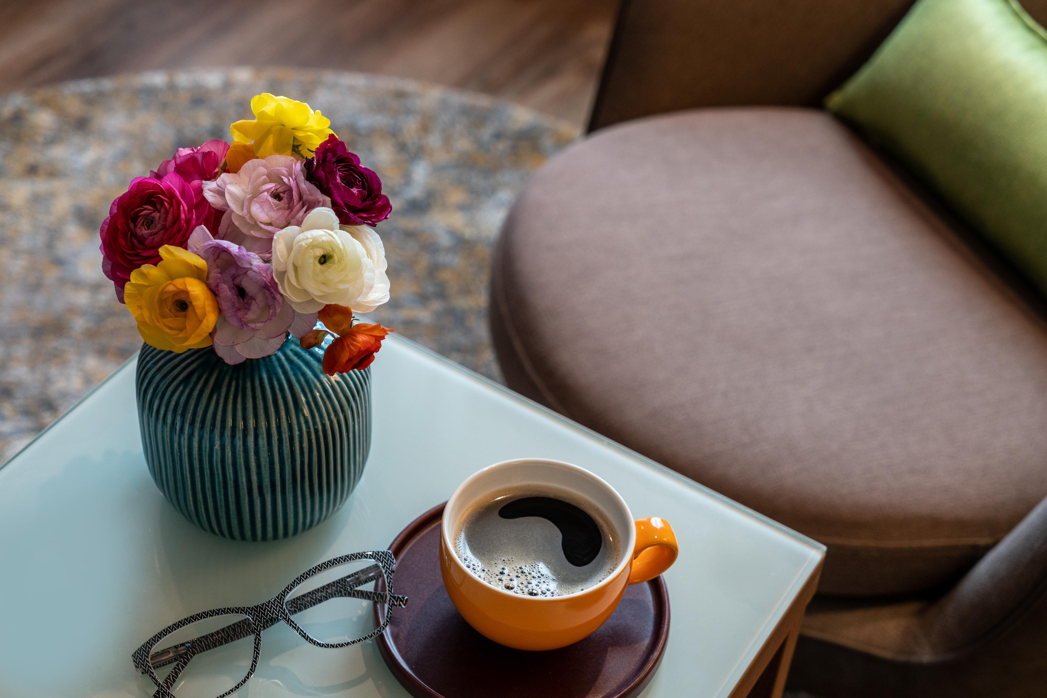 Leonardo City Tower Hotel Tel Aviv Giv'atayim Bagian luar foto A cup of coffee