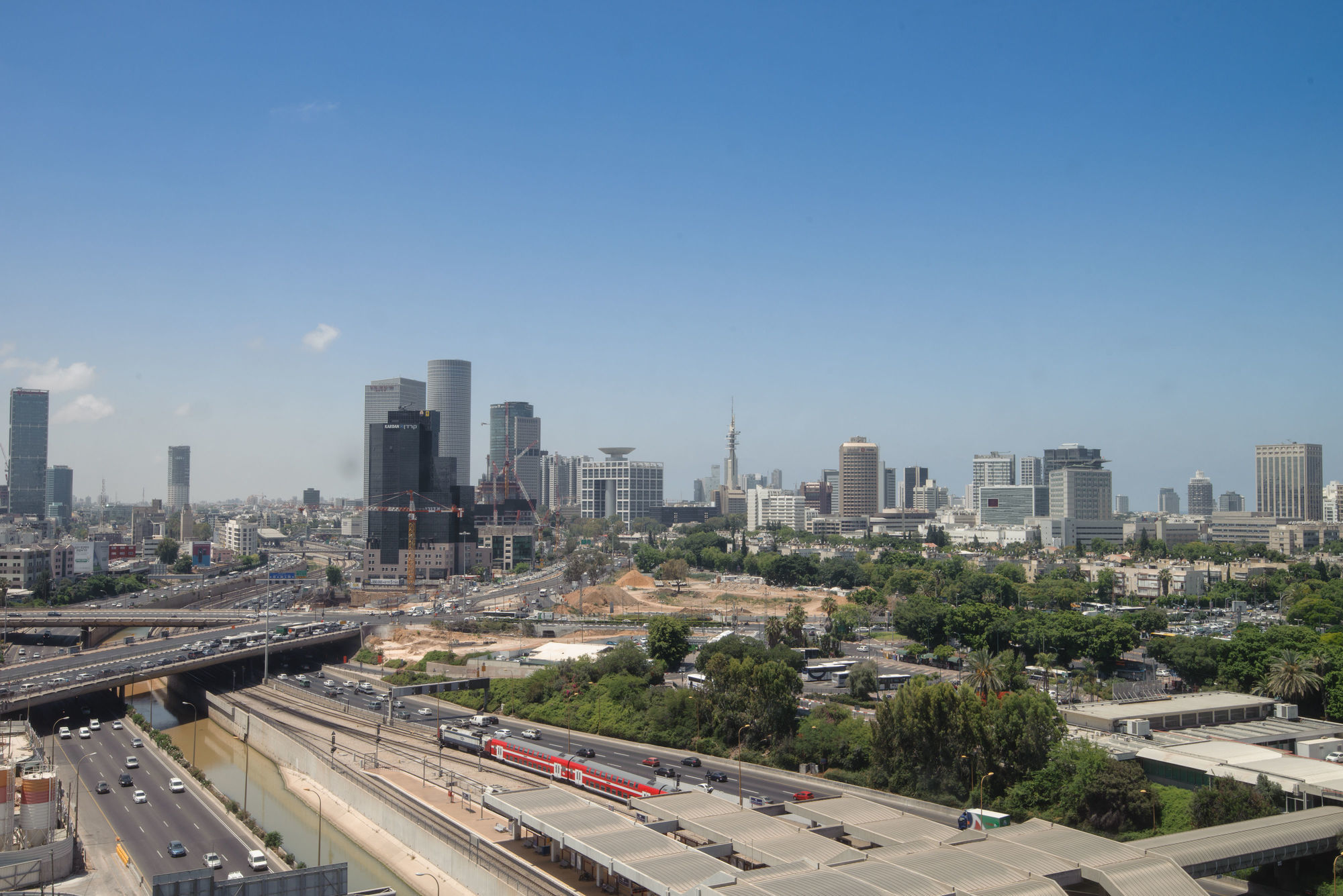 Leonardo City Tower Hotel Tel Aviv Giv'atayim Bagian luar foto Tel Aviv