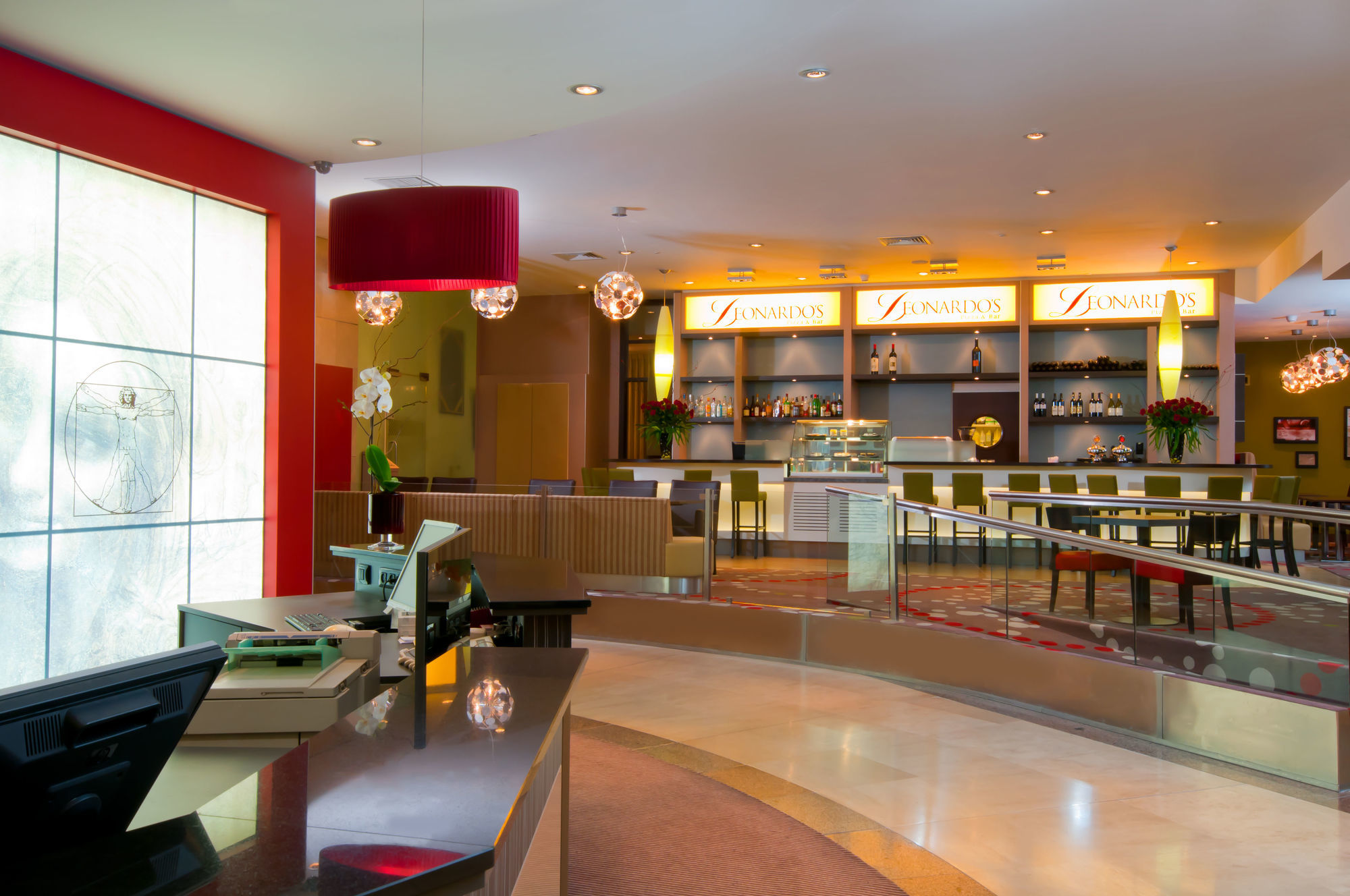 Leonardo City Tower Hotel Tel Aviv Giv'atayim Bagian luar foto The lobby bar at the hotel